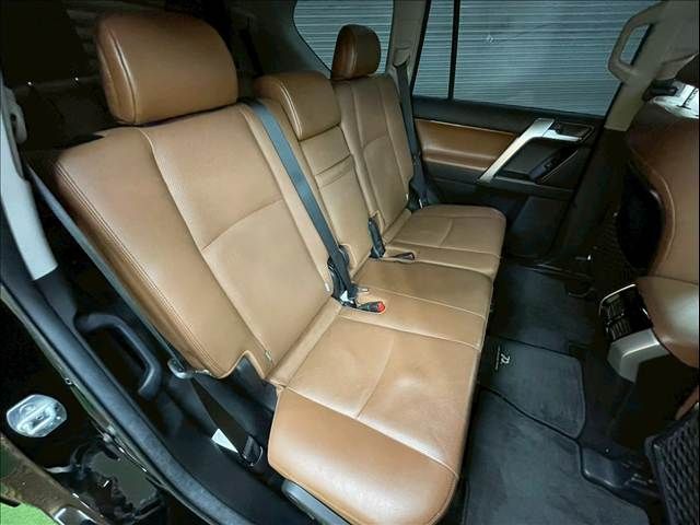 TOYOTA LANDCRUISER PRADO 2022 Image 31