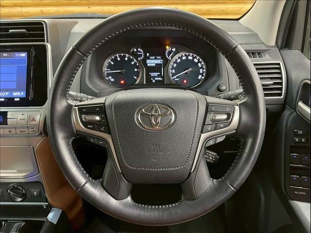 TOYOTA LANDCRUISER PRADO 2022 Image 31