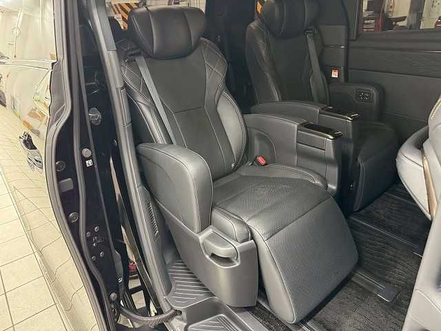 TOYOTA VELLFIRE  HYBRID 2023 Image 31