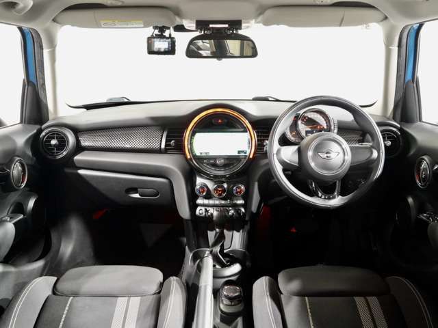 BMW MINI COOPER S 5D 2016 Image 31