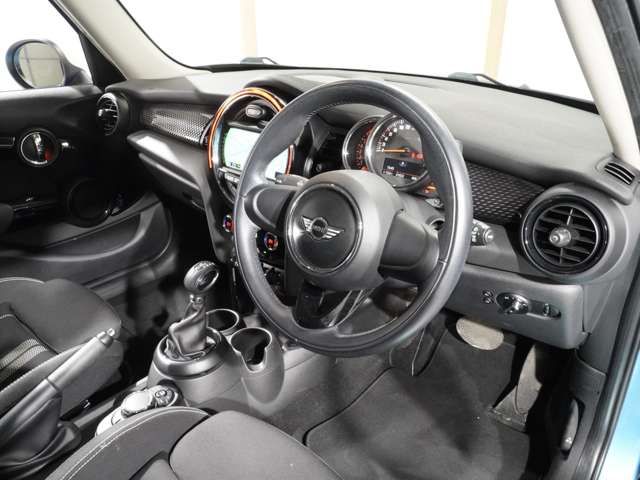 BMW MINI COOPER S 5D 2016 Image 31