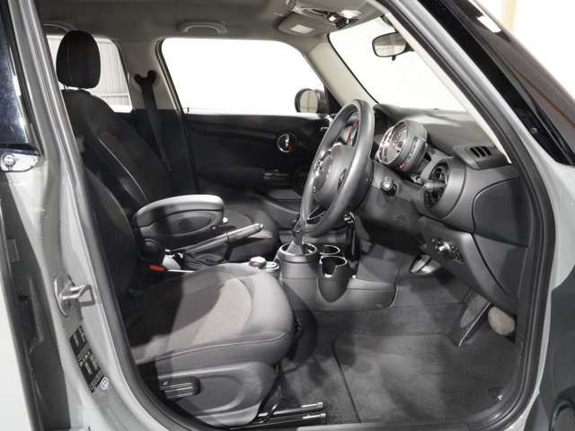 BMW MINI COOPER 5DOOR 2019 Image 31