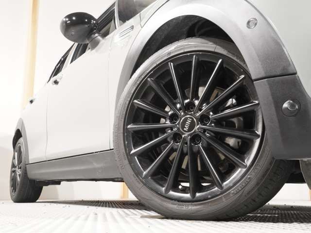 BMW MINI COOPER 5DOOR 2019 Image 31