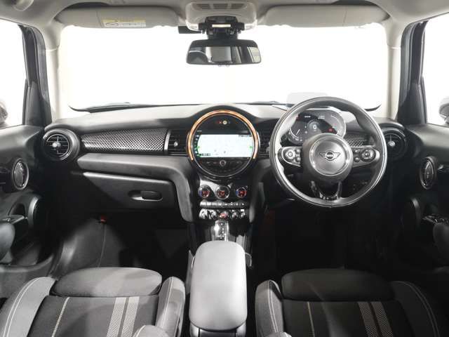 BMW MINI COOPER SD 5DOOR 2021 Image 31