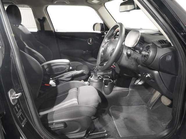 BMW MINI COOPER SD 5DOOR 2021 Image 31