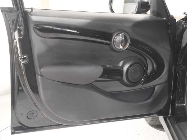 BMW MINI COOPER SD 5DOOR 2021 Image 31