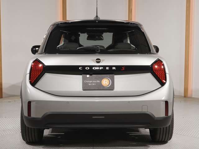 BMW MINI COOPER 5DOOR 2024 Image 31