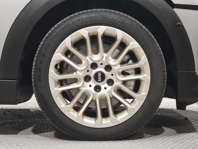 BMW MINI COOPER 5DOOR 2024 Image 31