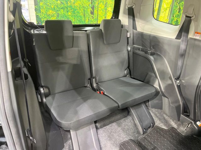 TOYOTA SIENTA HYBRID 2024 Image 31