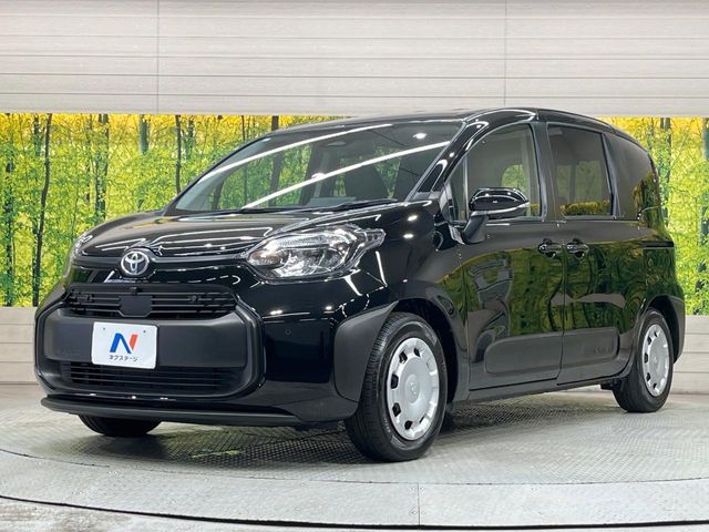 TOYOTA SIENTA HYBRID 2024 Image 31