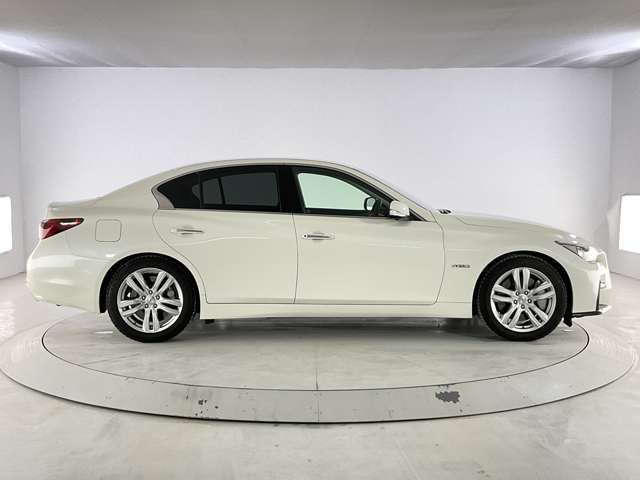 NISSAN SKYLINE HYBRID 4WD 2018 Image 31