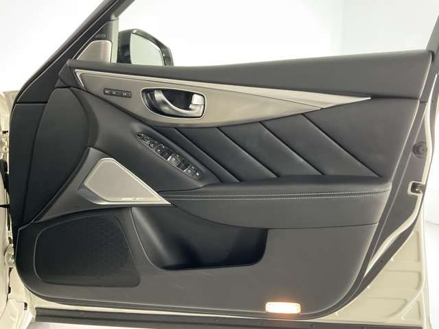 NISSAN SKYLINE HYBRID 4WD 2018 Image 31