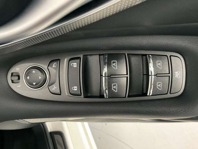 NISSAN SKYLINE HYBRID 4WD 2018 Image 31