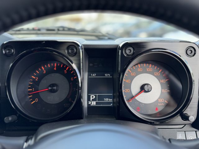 SUZUKI JIMNY NOMADE 2025 Image 31