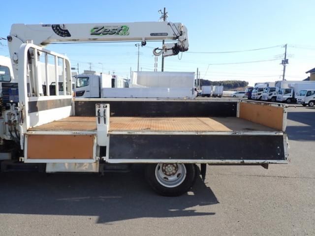 HINO DUTRO 2015 Image 31