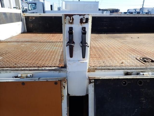 HINO DUTRO 2015 Image 31