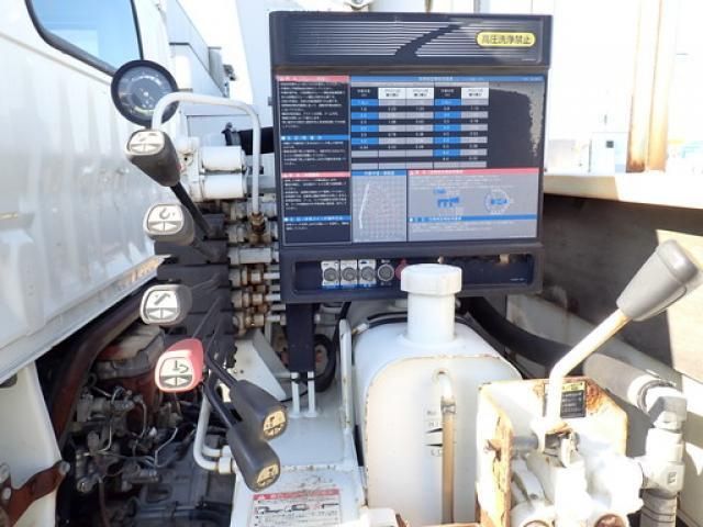 HINO DUTRO 2015 Image 31