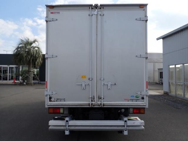 HINO DUTRO 2017 Image 31