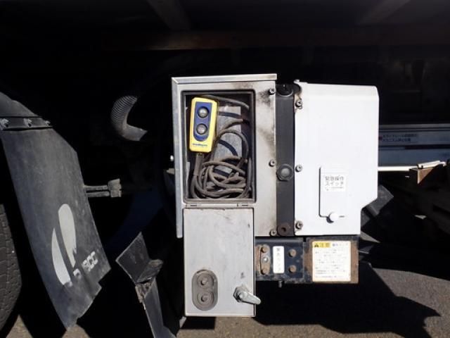 HINO DUTRO 2017 Image 31