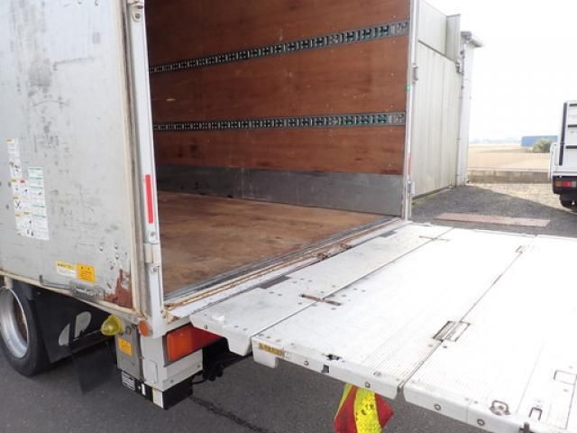 HINO DUTRO 2017 Image 31