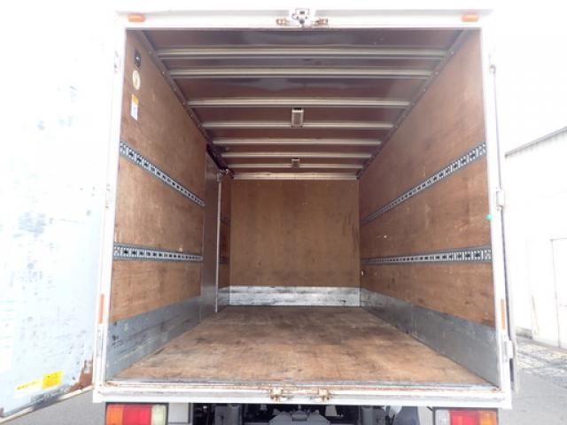 HINO DUTRO 2017 Image 31