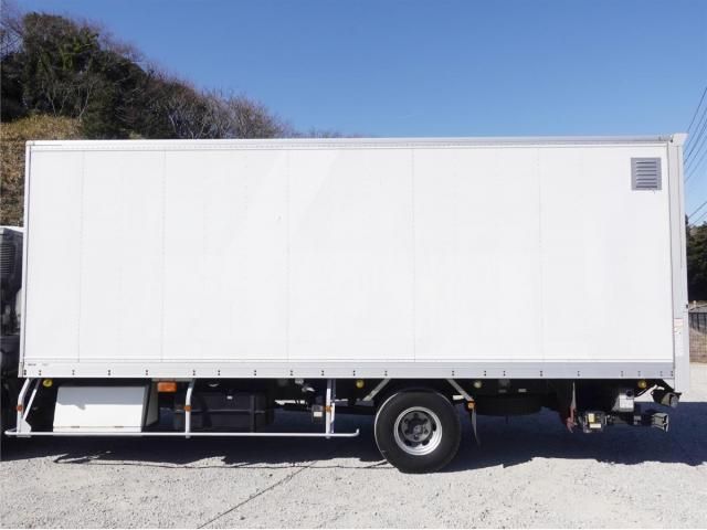 MITSUBISHI FUSOU FIGHTER 2018 Image 31