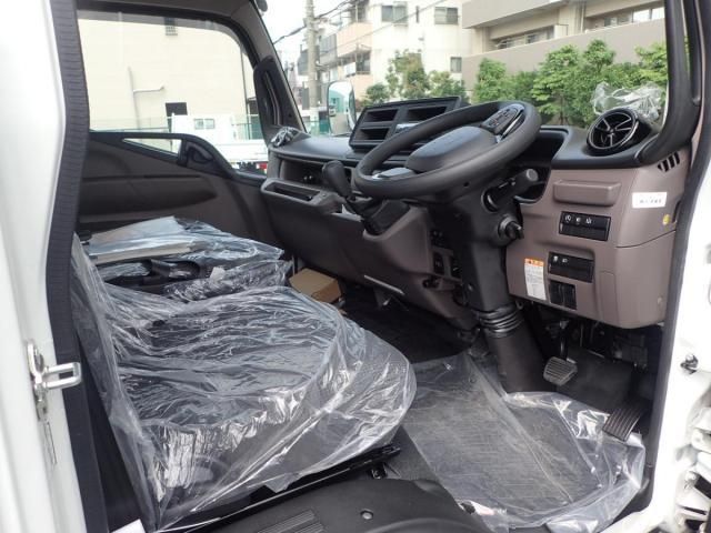 MITSUBISHI CANTER 2025 Image 31