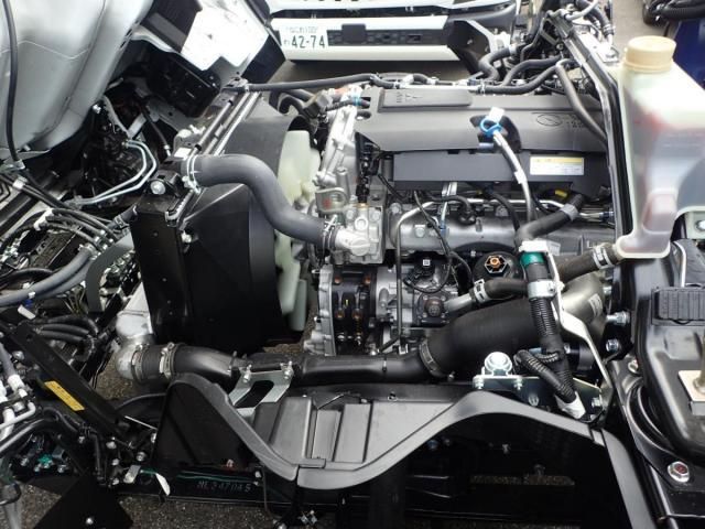 MITSUBISHI CANTER 2025 Image 31