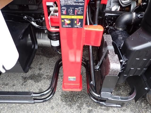 MITSUBISHI CANTER 2025 Image 31