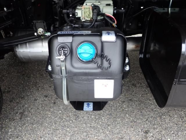 MITSUBISHI CANTER 2025 Image 31