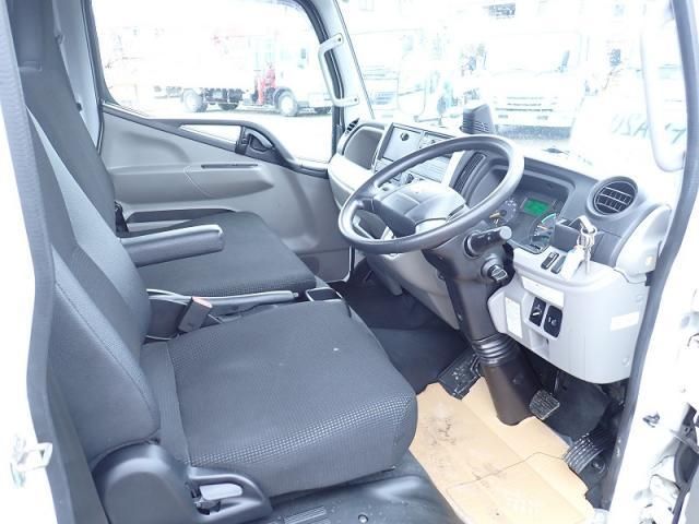 MITSUBISHI CANTER 2022 Image 31