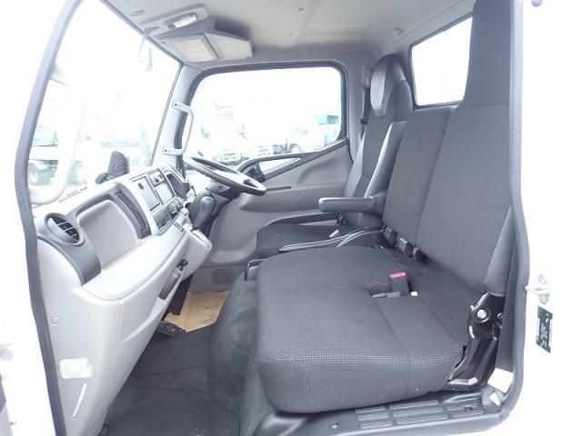 MITSUBISHI CANTER 2022 Image 31