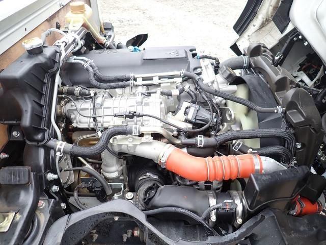 MITSUBISHI CANTER 2022 Image 31