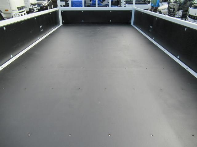 MITSUBISHI CANTER 2025 Image 31