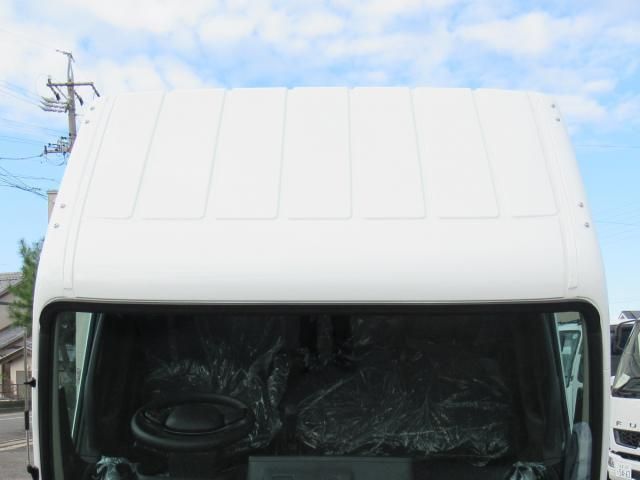 MITSUBISHI CANTER 2025 Image 31