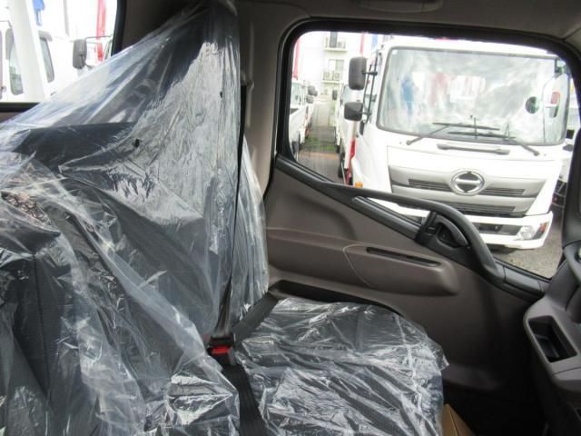 MITSUBISHI CANTER 2025 Image 31