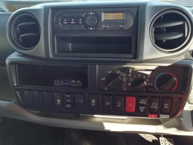 TOYOTA DYNA 2019 Image 31