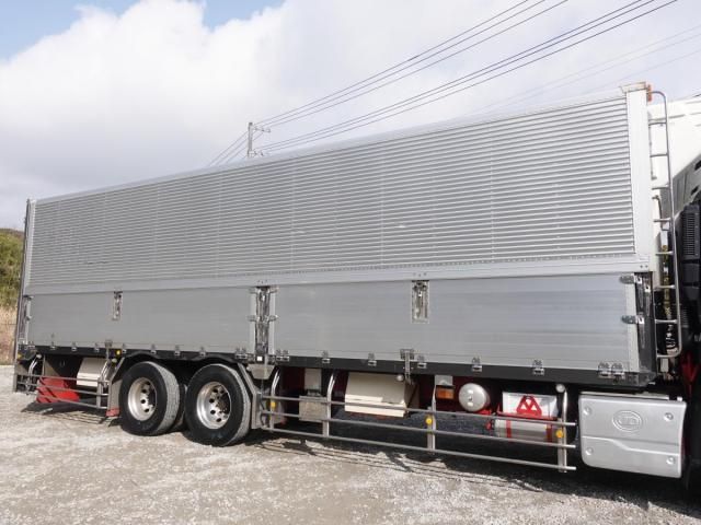 NISSAN DIESEL QUON 2018 Image 31