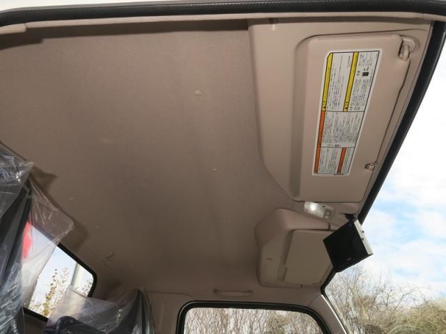 MITSUBISHI CANTER 2025 Image 31