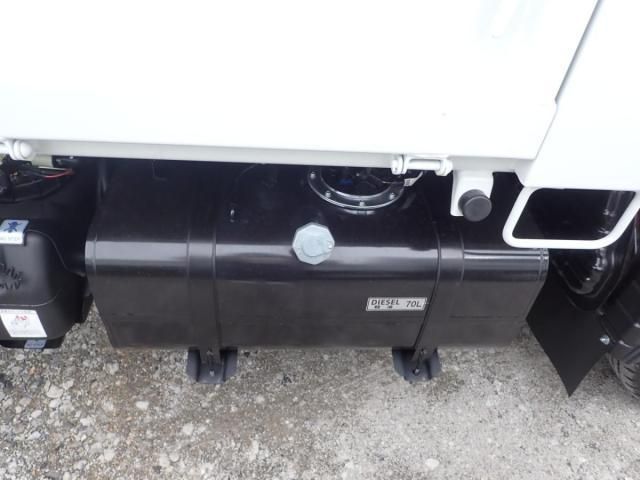 MITSUBISHI CANTER 2025 Image 31