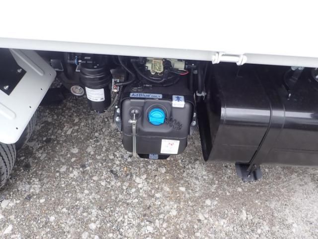 MITSUBISHI CANTER 2025 Image 31