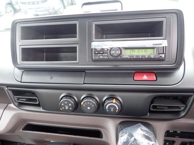 MITSUBISHI CANTER 2025 Image 31