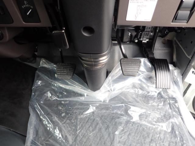 MITSUBISHI CANTER 2025 Image 31