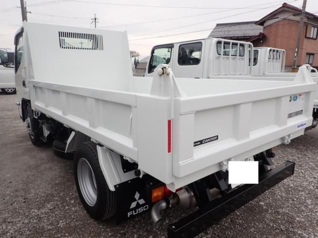 MITSUBISHI CANTER 2025 Image 31