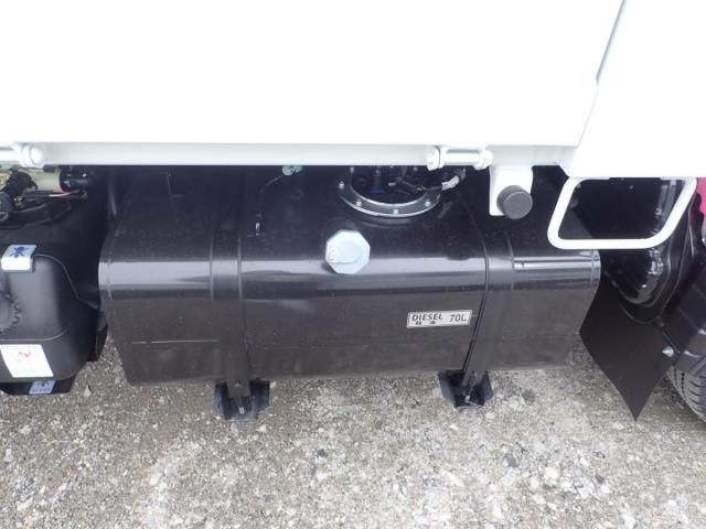 MITSUBISHI CANTER 2025 Image 31