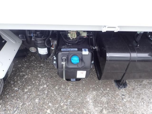 MITSUBISHI CANTER 2025 Image 31