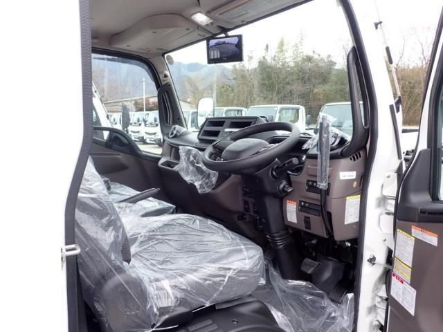 MITSUBISHI CANTER 2025 Image 31