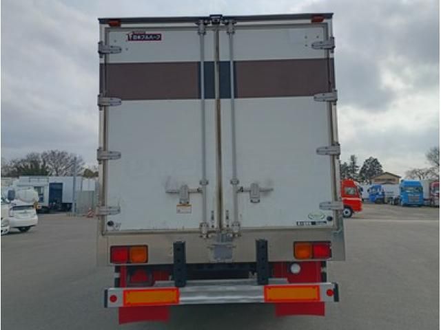 MITSUBISHI FUSOU FIGHTER 2007 Image 31