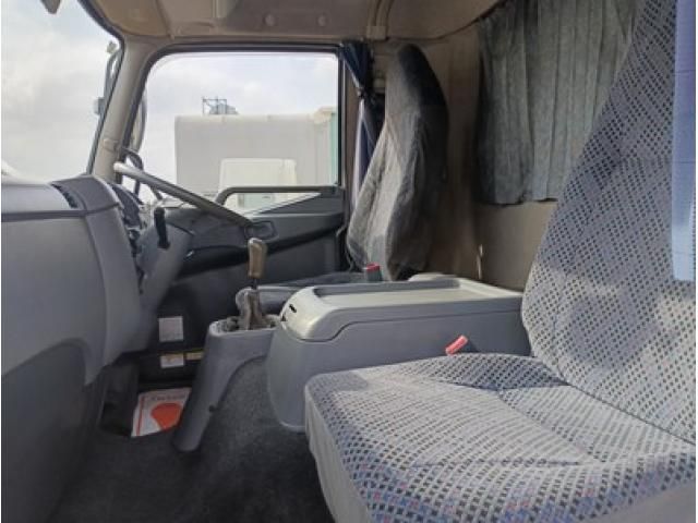 MITSUBISHI FUSOU FIGHTER 2007 Image 31