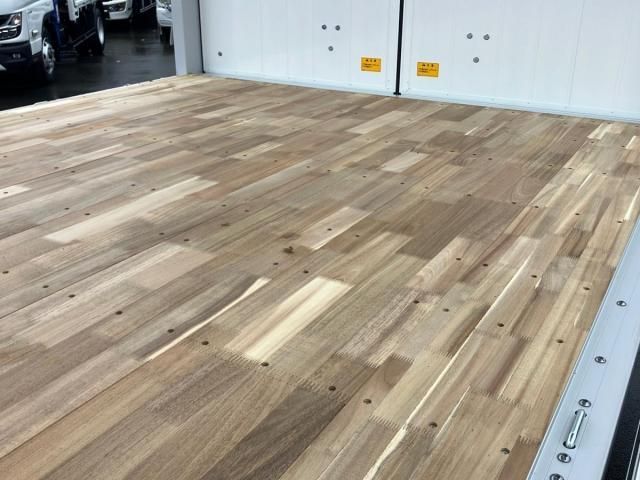 MITSUBISHI FUSOU FIGHTER 2025 Image 31